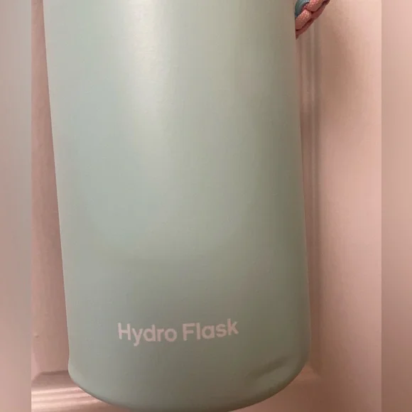 💧HYDRO FLASK- 40 oz.Mouth Water Bottle with Flex Straw Cap with Boot and Handle
